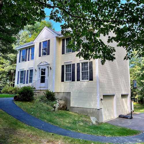 53 Plymouth Dr Concord, NH 03301