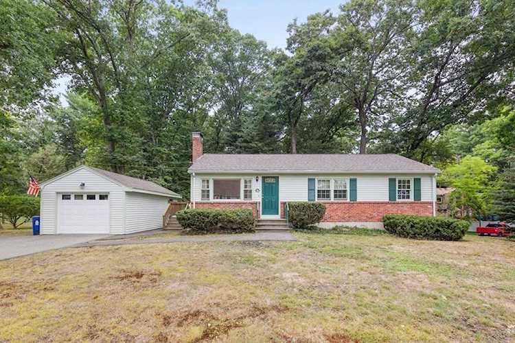 16 Manning St Wilmington, MA 01887