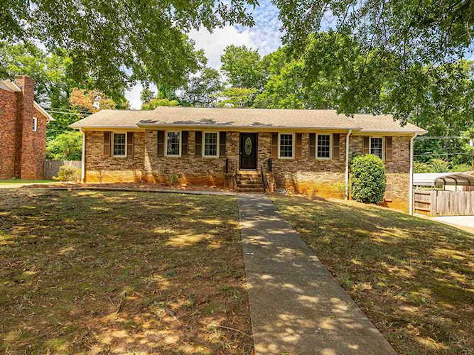 143 Stribling Cir Spartanburg, SC 29301