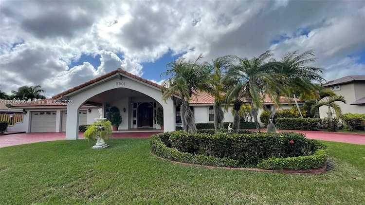 5801 Castlegate Ave Davie, FL 33331
