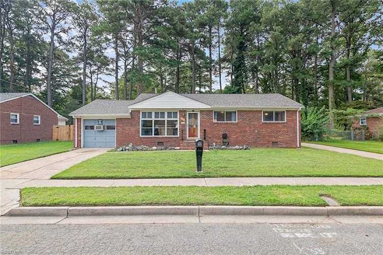 3761 N Ingleside Dr Norfolk, VA 23502