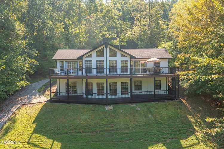 1461 Cove Pointe Rd Lafollette, TN 37766
