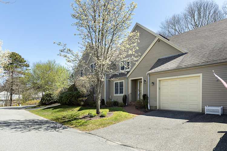 4 Bishops Park Mashpee, MA 02649