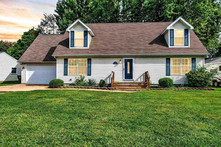 21587 Remick Dr Clinton Township, MI 48036
