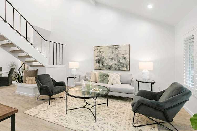 465 Bay Meadows Way Solana Beach, CA 92075