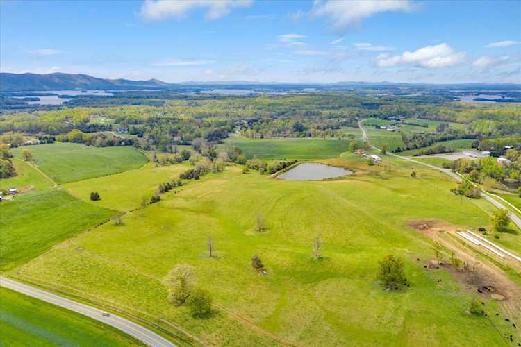 12274 Smith Mountain Lake Huddleston, VA 24104