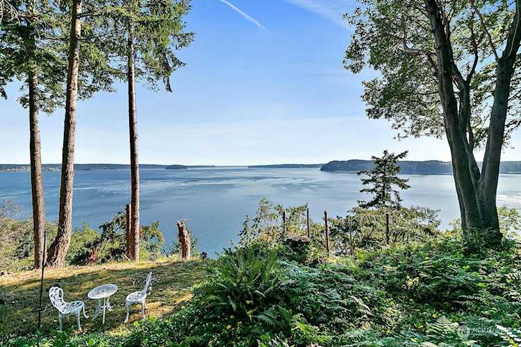 1092 Paiute Trl Fox Island, WA 98333