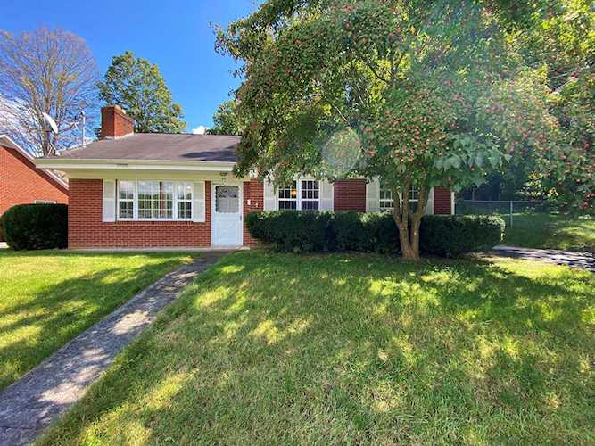 447 Bell Dr Lewisburg, WV 24901