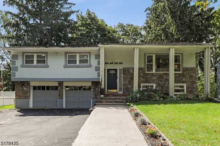 101 Warren Rd West Orange Twp., NJ 07052