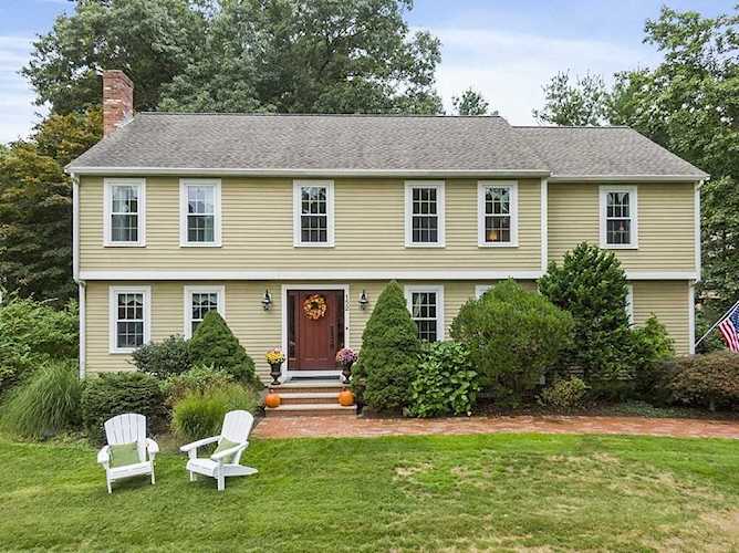 152 Vest Way North Andover, MA 01845