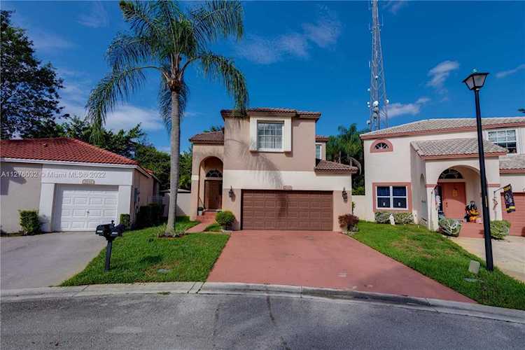 5849 Eagle Cay Cir Coconut Creek, FL 33073