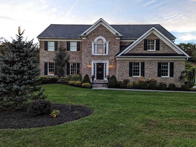 445 Lamplighter Dr Lewisburg, WV 24901