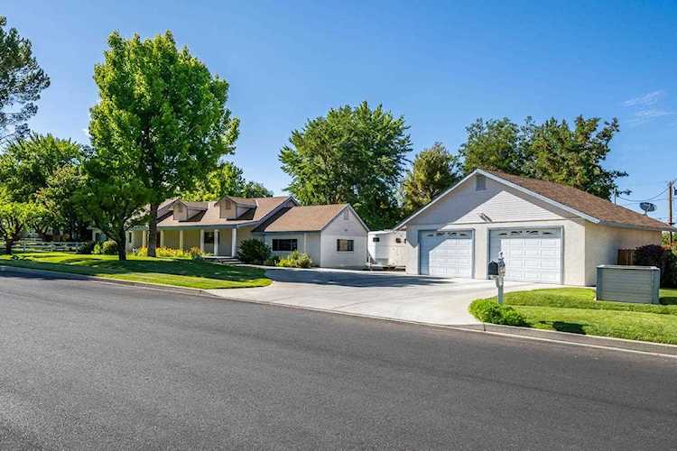 2669 Sierra Vista Way Bishop, CA 93514