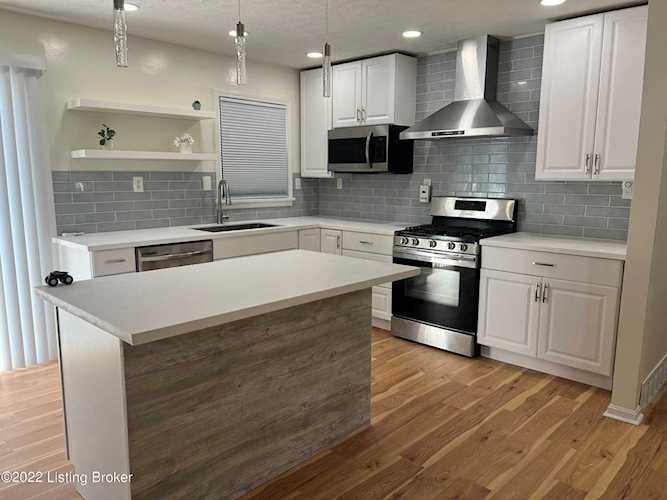 8807 Hagner Dr Louisville, KY 40258
