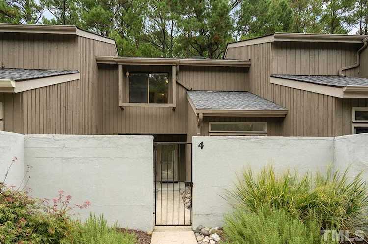 4 Vauxhall Place Chapel Hill, NC 27517