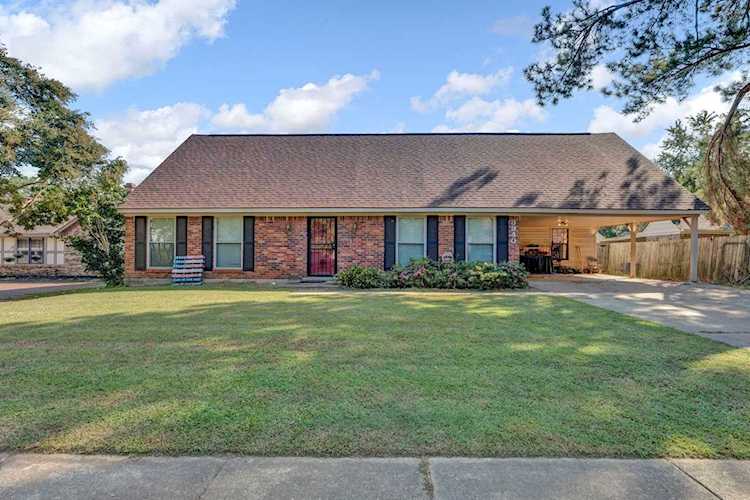 3940 Clover Hill Dr Bartlett, TN 38135