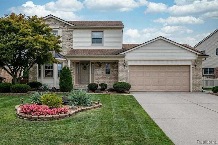 3016 Elphin, Sterling Heights, MI 48310 in Pinebrook # 03|Macomb MLS# 60142744 Photo 1