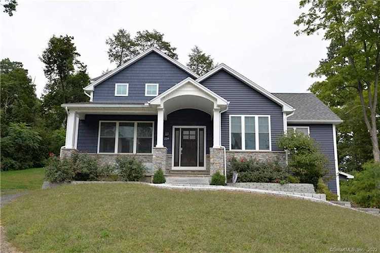 229 Riverside Road Newtown, CT 06482