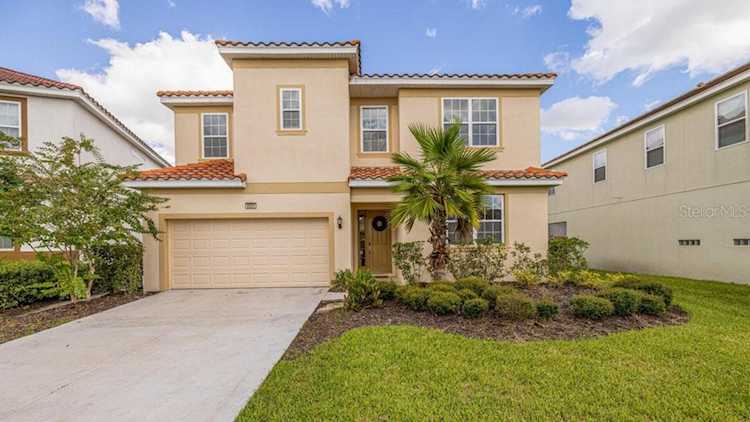 8029 Oak Shadow Ct Davenport, FL 33837