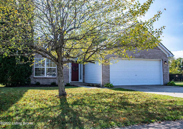 1202 Beckley Hills Ct Louisville, KY 40245