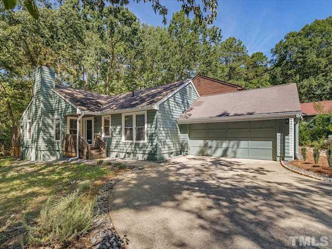 27 Clover Drive Chapel Hill, NC 27517