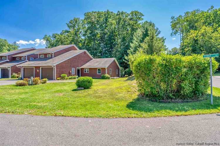 140 Ledge Rd Kingston, NY 12401