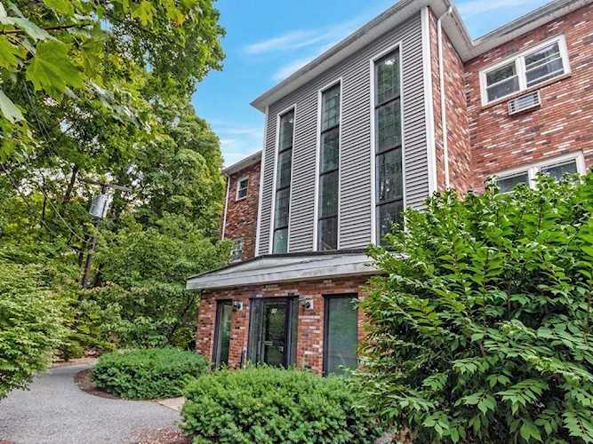 10 Beacon Street #303 Woburn, MA 01801