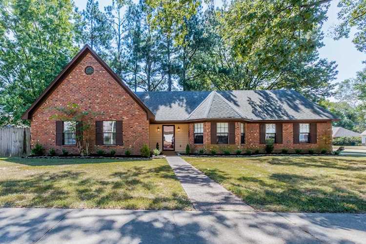 7063 Oak Acres Dr Bartlett, TN 38135