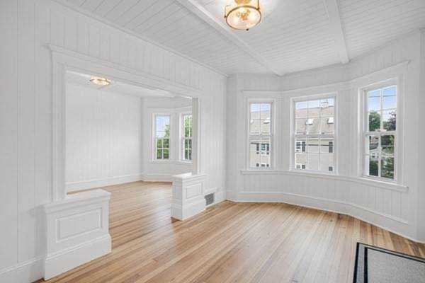 28 Fair Street #1 Newburyport, MA 01950