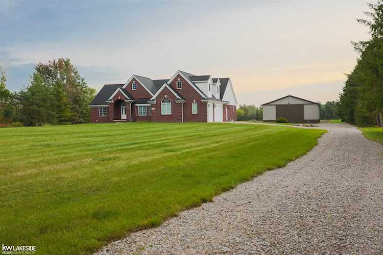 66400 Hartway Ray Twp, MI 48096