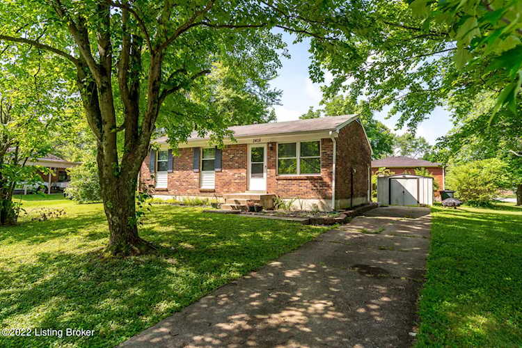 2408 Kings Cross Ct Louisville, KY 40272