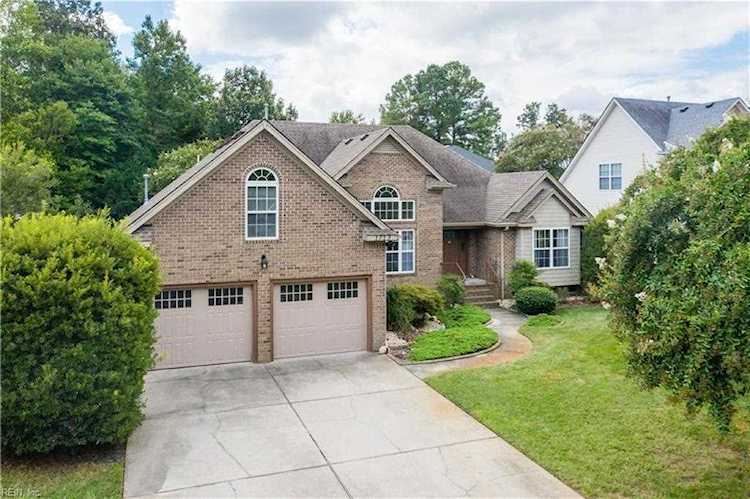 1713 Prodan Ln Virginia Beach, VA 23453