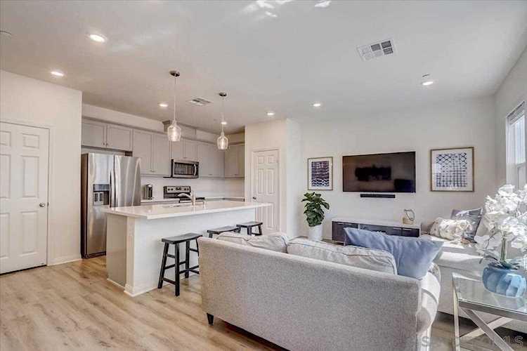 350 Fitzpatrick Rd #109 San Marcos, CA 92069