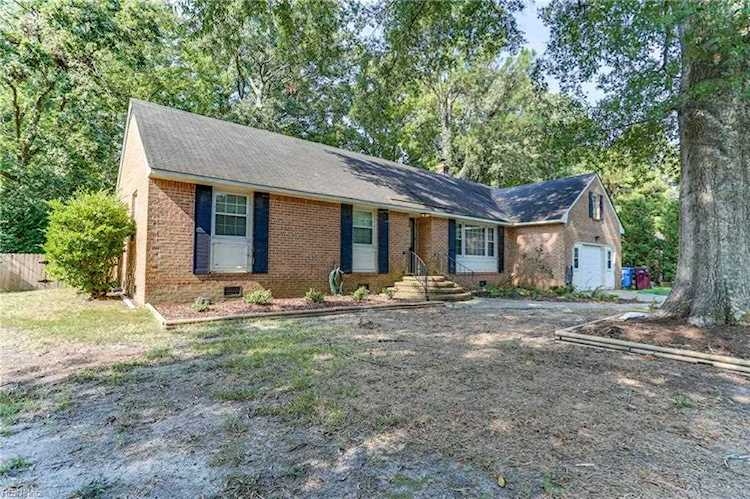 336 Bartell Dr Chesapeake, VA 23322