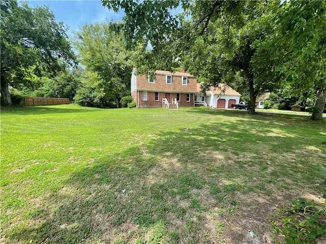 5991 Bennetts Creek Ln Suffolk, VA 23435