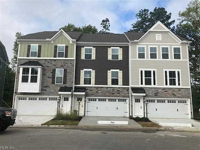 home for sale in Bryans Cove Chesapeake VA 23323 - MLS 10422674 Photo 1