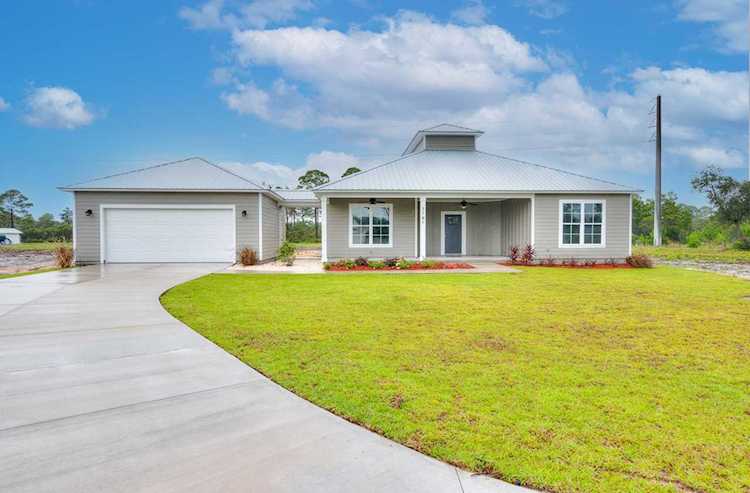 1707 St George's Ct East Point, FL 32328 in St. George's Bluff Photo 1