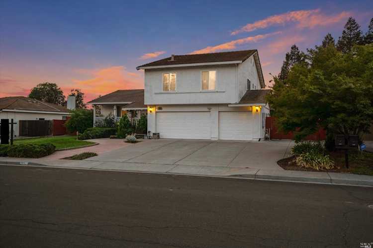 730 Stallion Circle Fairfield, CA 94533