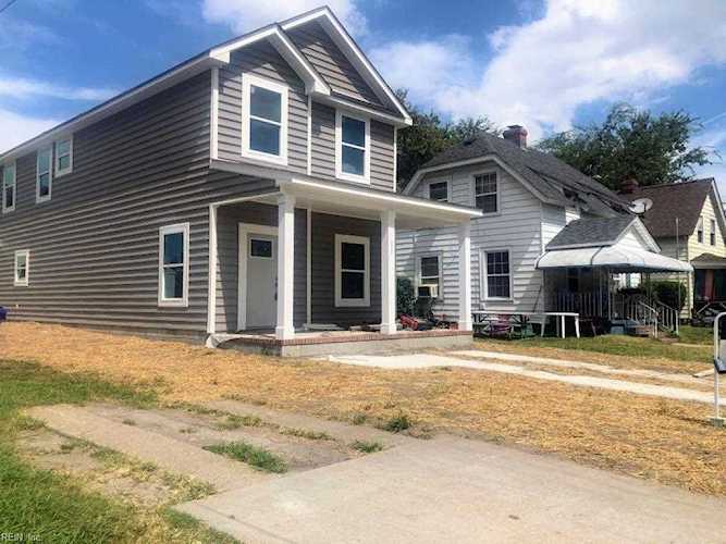 11 Dewey St Portsmouth, VA 23704