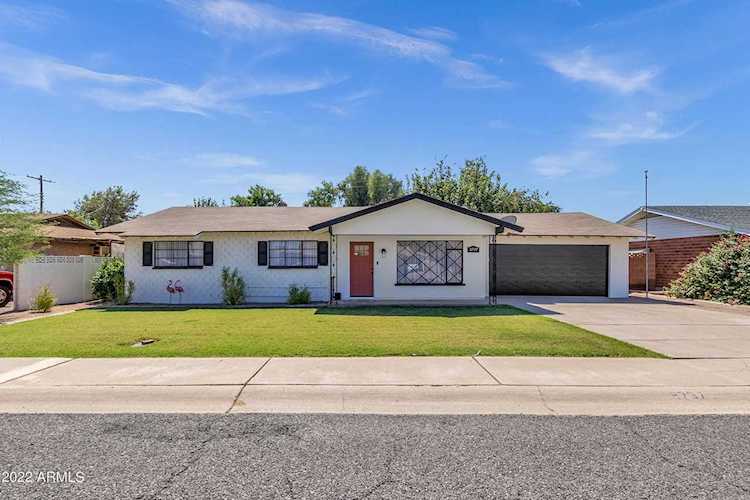 8737 E Rancho Vista Drive Scottsdale, AZ 85251