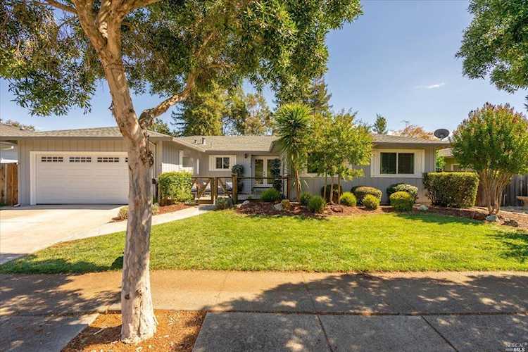 1308 Shady Oak Place Santa Rosa, CA 95404