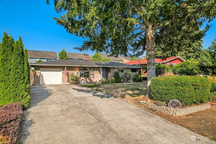 5112 NE 3rd St Renton, WA 98059
