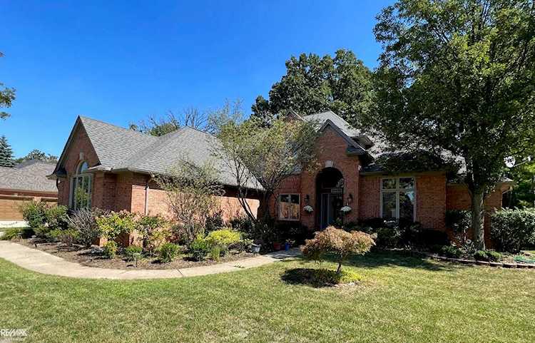 55456 Apple Ln, Shelby, MI 48316 in Shelby Orchards Sub|Macomb MLS# 50090966 Photo 1