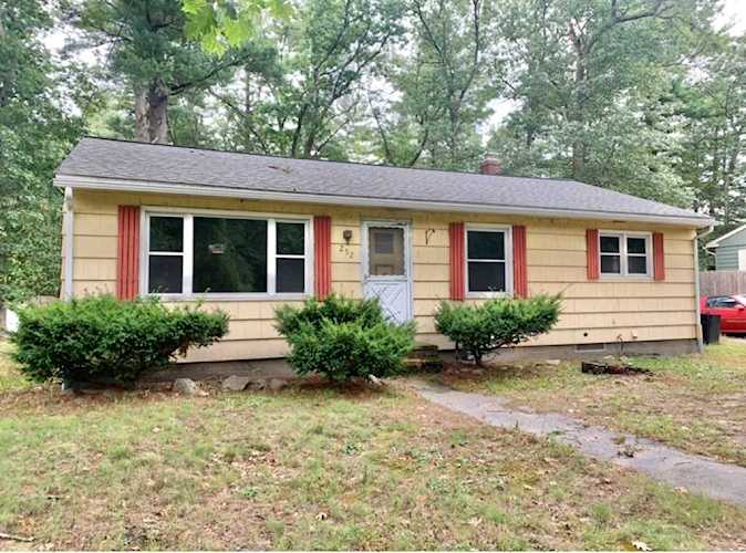 252 Riverneck Rd Chelmsford, MA 01824