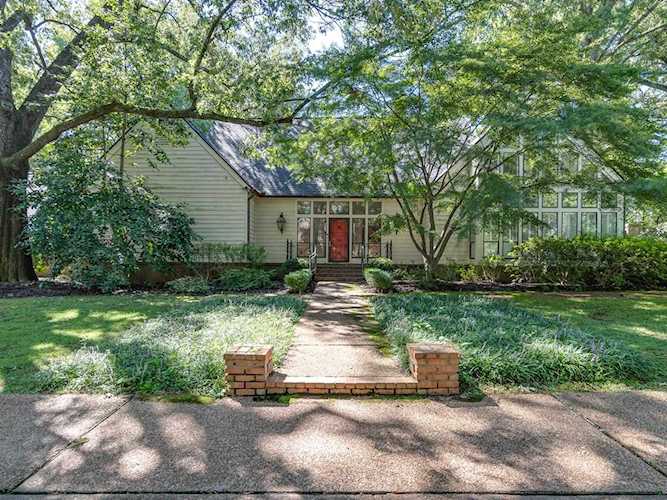 4073 Robinwood Cv755HMemphisStunning soft contemporary in wonderful cove! Soaring ceilings and windows in every room! Huge...Shelby10133862TNGrandview38111home for sale$910,000 Photo 1