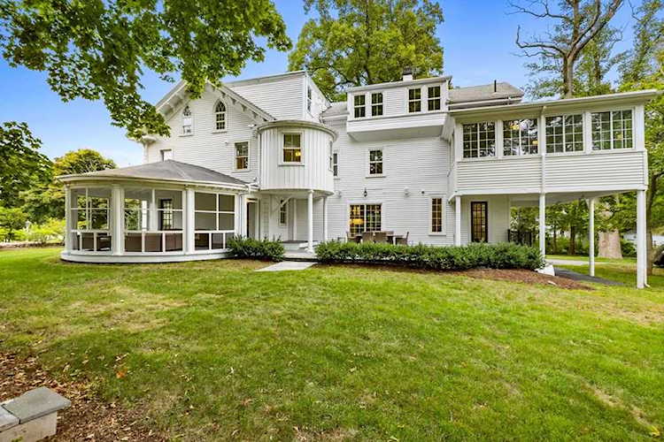 83 Summer St Hingham, MA 02043