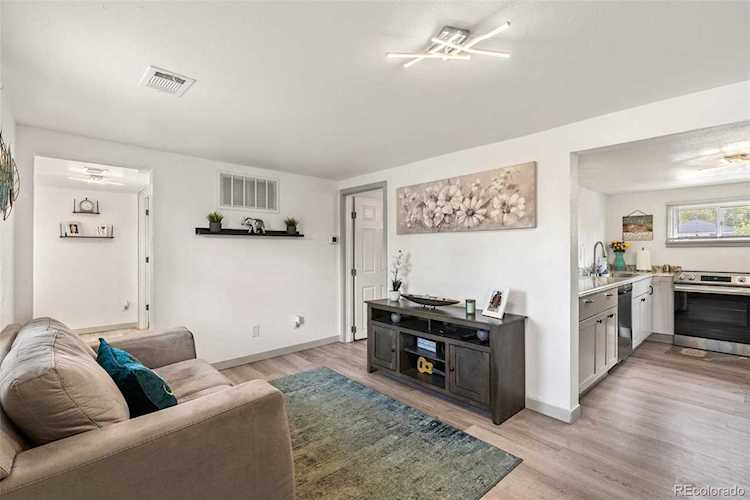 266 N 7th Ave Brighton, CO 80601