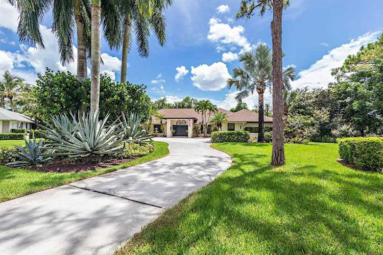 1475 Wood Dale Terrace Wellington, FL 33414
