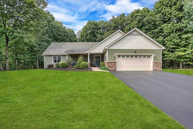 21 Clermont Lane Montgomery Town, NY 12549 | Val Kerr Team Photo 1