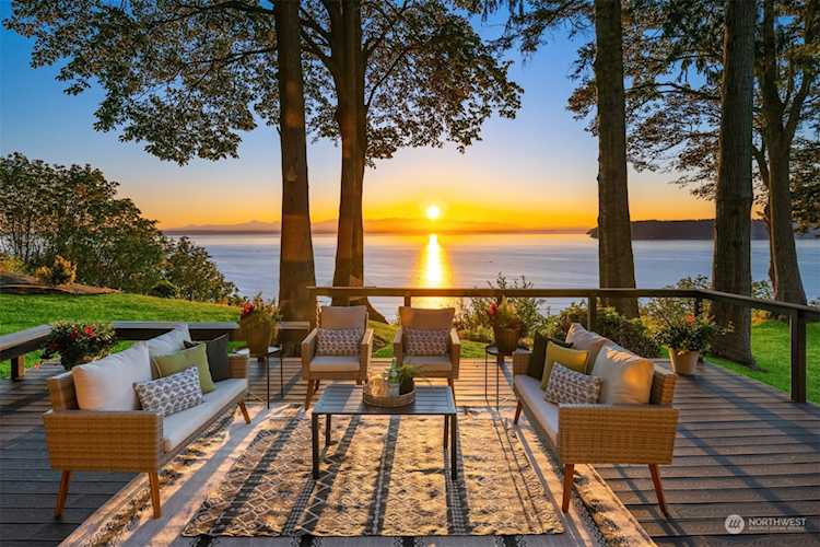 11728 Marine View Dr Edmonds, WA 98026
